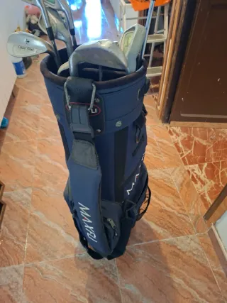 Bolsa de palos de golf MAXFLI con palos