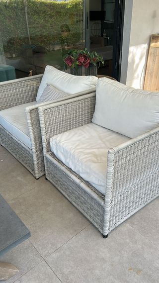 Conjunto Muebles Jardín Ratán y Piedra