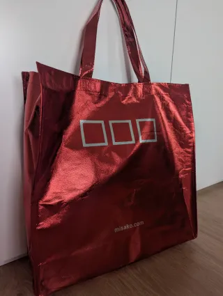 Bolsa de viaje Misako negra con estampado
