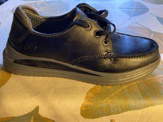 Zapatos Skechers caballero negros