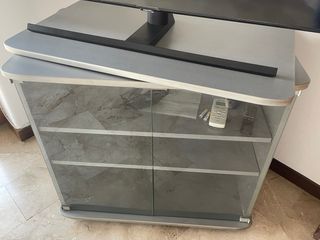 Mobile porta TV con ante a vetro