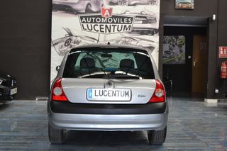 Renault Clio 2004