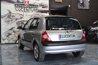 Renault Clio 2004
