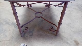 Mesa de forja con tablero de porcelanico