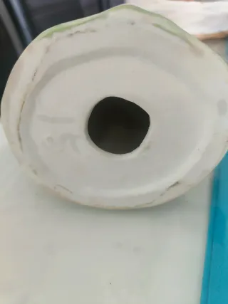 Figura de porcelana mujer con cántaro