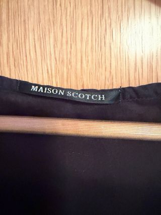 Blusa negra de 100% algodón