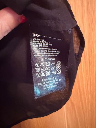 Blusa negra de 100% algodón