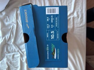 Zapatillas Brooks Adrenaline GTS 23 Negras. Nuevas