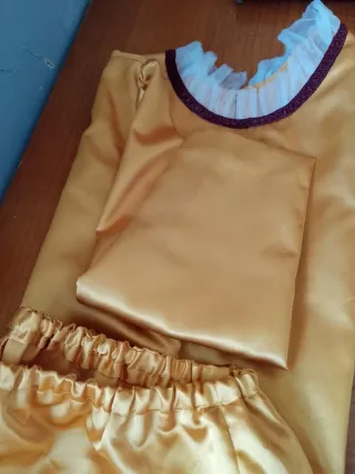 Conjunto dorado para disfraz