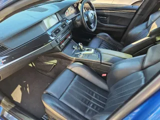 M5,volante a la derecha(el motor no funciona)