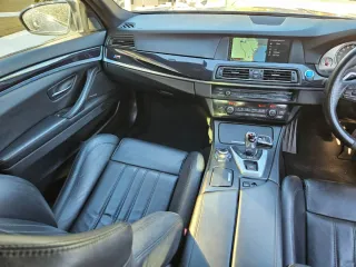 M5,volante a la derecha(el motor no funciona)