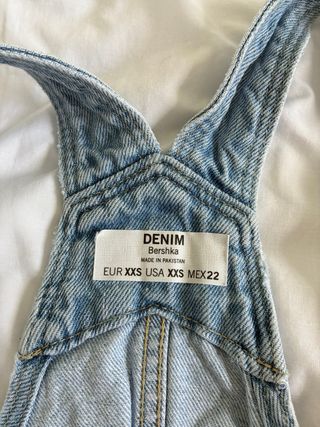 Peto vaquero corto XXS Bershka