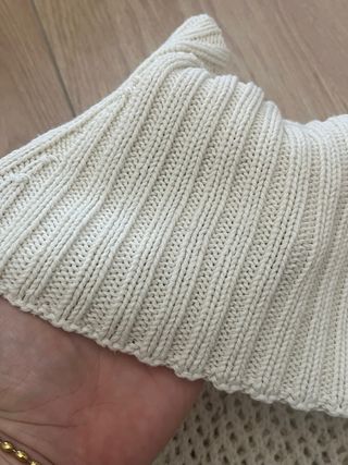 Jersey beige cuello barco