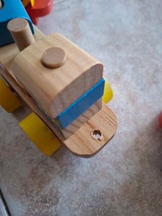 Trenino in legno colorato Sirwood
