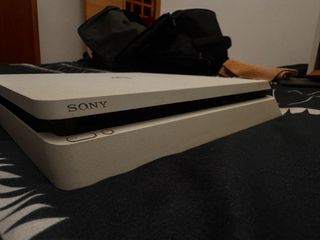 PS4 500GB Blanca Tengo juegos (preguntar)