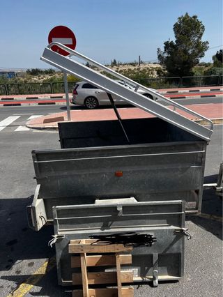 Remolque de carga metálico