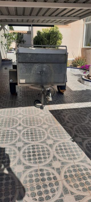 Remolque de carga metálico