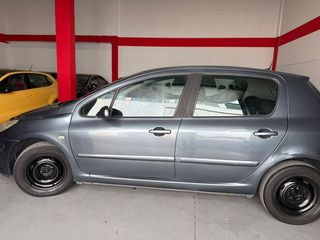 Peugeot 307 5p XS 1.6 HDI 90