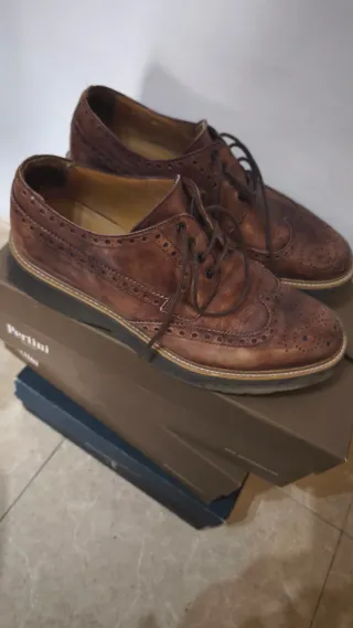 Zapatos de vestir Pertini marrones