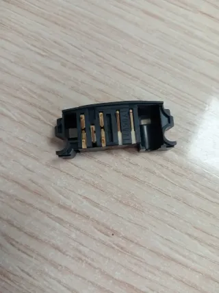 Conector Nokia 8310
