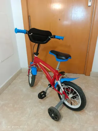 Bicicleta infantil Paw Patrol con ruedines