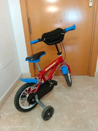 Bicicleta infantil Paw Patrol con ruedines