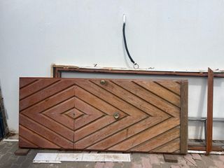 Portón de seguridad madera