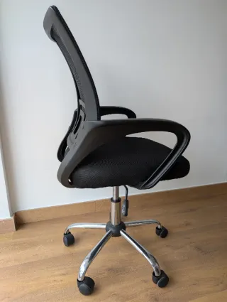 Silla de oficina negra para niños