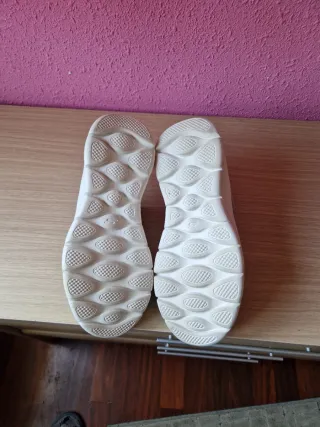 Zapatillas Skechers Go Walk Mujer Talla 37. Beiges