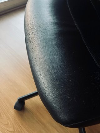 Silla de oficina con ruedas, como nueva