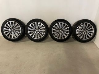 4 Llantas con Neumáticos de Invierno