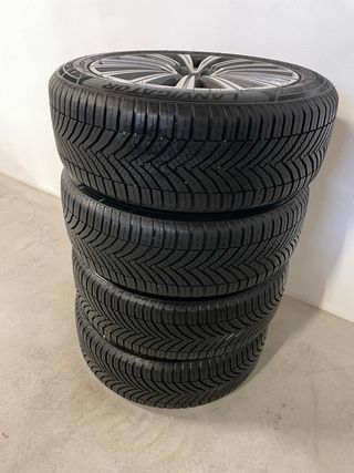 4 Llantas con Neumáticos de Invierno