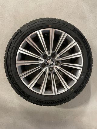 4 Llantas con Neumáticos de Invierno