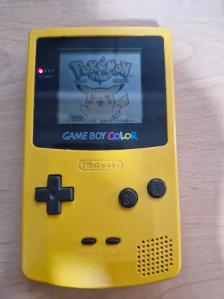 Nintendo Game Boy Color Amarilla + juegos