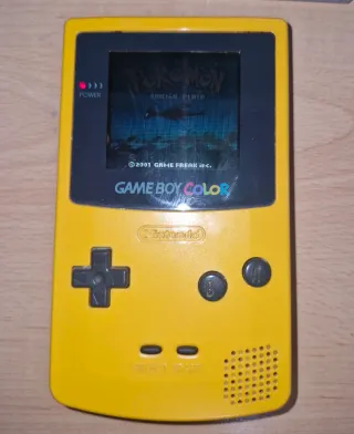 Nintendo Game Boy Color Amarilla + juegos