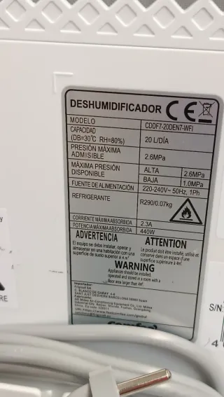 Deshumidificador Comfee 20L W23Y2451
