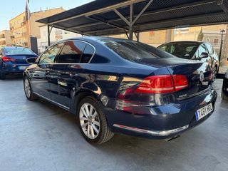 Volkswagen Passat 2011