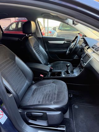 Volkswagen Passat 2011