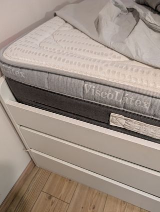 Cama Sklät de Ikea 190x90 con somier y colchón 190