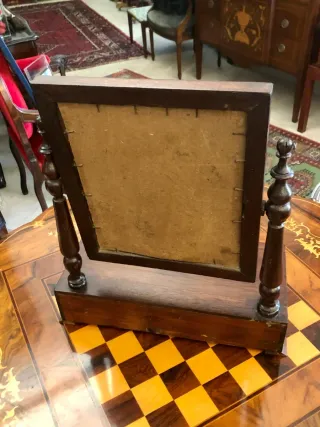 Toucador romântico antigo