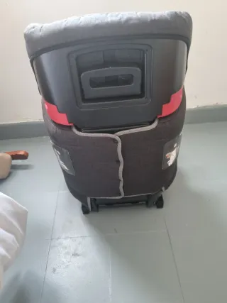 Silla de coche negra
