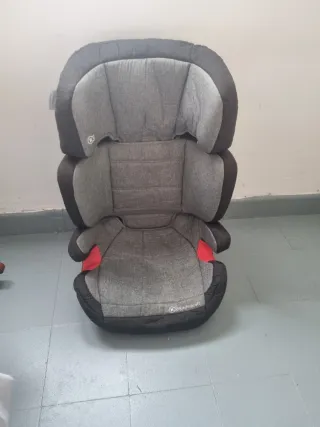 Silla de coche negra