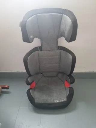 Silla de coche negra