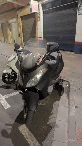Aprilia Atlantic 125 Maxi Scooter