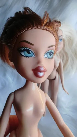 2 Bratz muñecas bonecas bambole