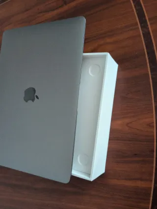 MacBook Air 13 M1 16GB RAM