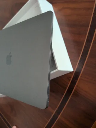 MacBook Air 13 M1 16GB RAM