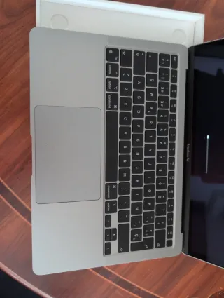 MacBook Air 13 M1 16GB RAM