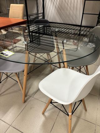Mesa redonda cristal y 4 sillas