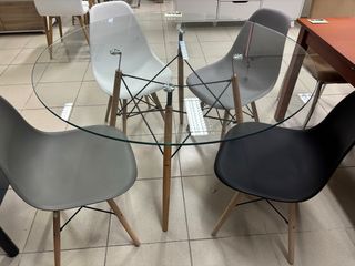 Mesa redonda cristal y 4 sillas